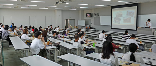 200808_room.jpg