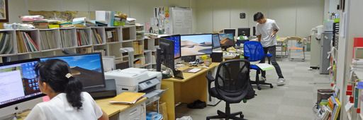 12_room1.jpg