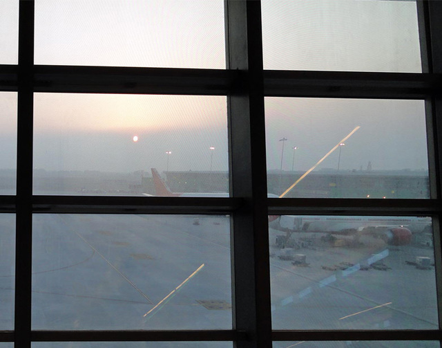 110221_airport3 110221_airport3